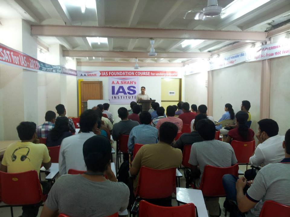 How to Choose the Best Prelims Coaching for Your IAS Journey?